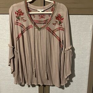 UMGEE embroidered tunic top size medium floral detail tassels‎ boho shirt